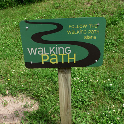 MN Zoo follow path graphic